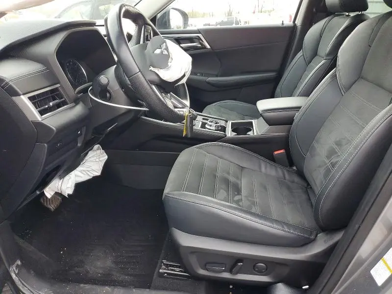 2022 MITSUBISHI OUTLANDER SE  