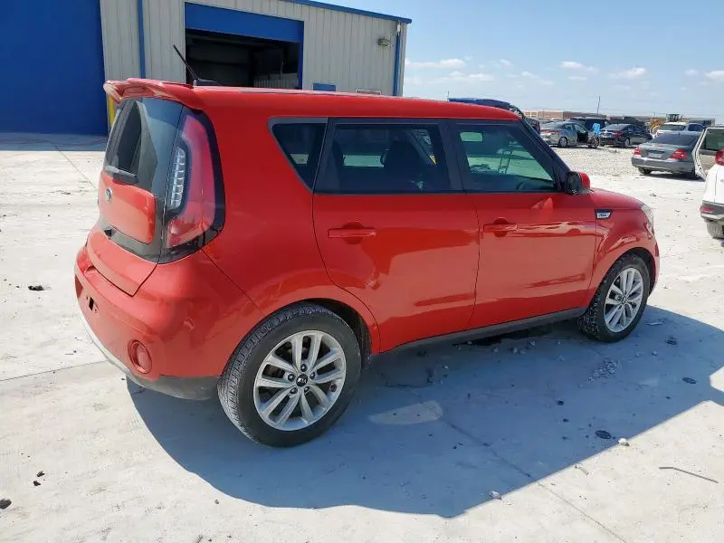 2019 KIA SOUL +  