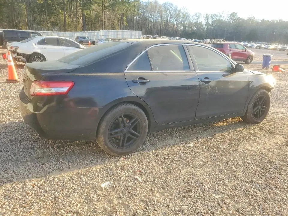 2010 TOYOTA CAMRY LE  
