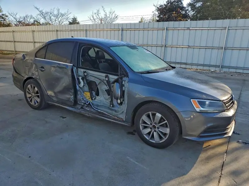 2016 VOLKSWAGEN JETTA SE  