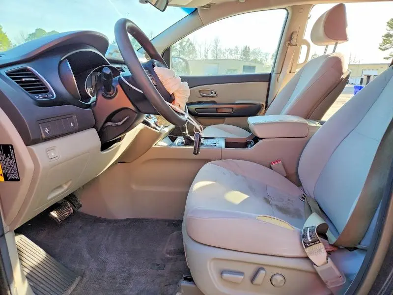 2016 KIA SEDONA LX  