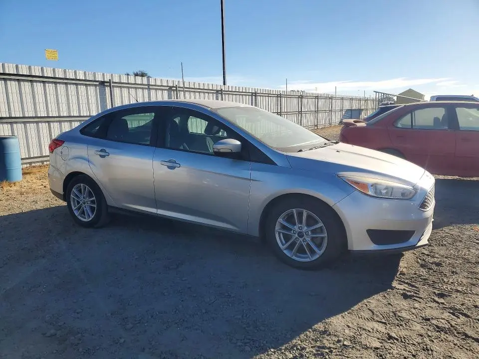 2017 FORD FOCUS SE  