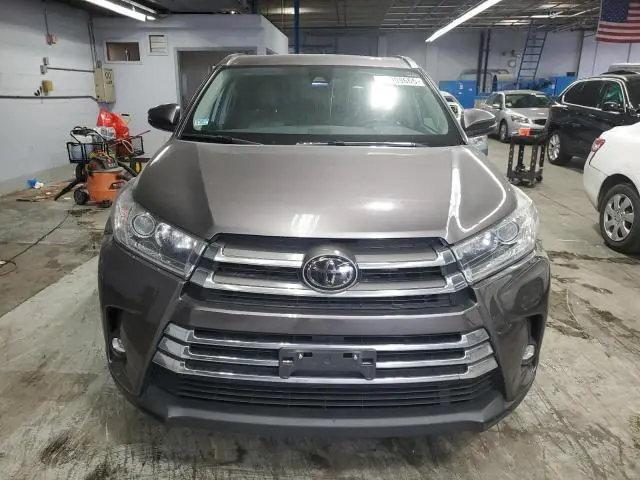 2019 TOYOTA HIGHLANDER LIMITED  