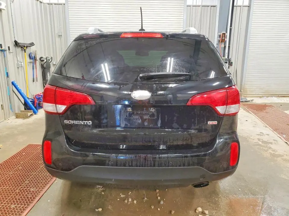 2015 KIA SORENTO LX  