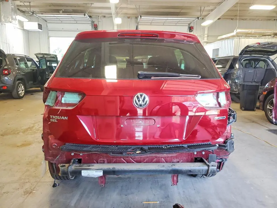 2020 VOLKSWAGEN TIGUAN SE  
