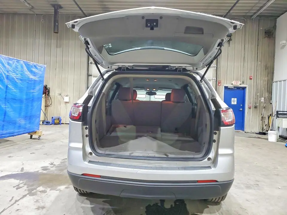 2013 CHEVROLET TRAVERSE LS  