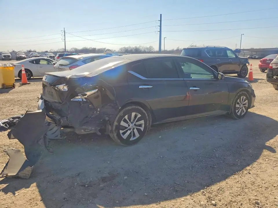 2019 NISSAN ALTIMA S  