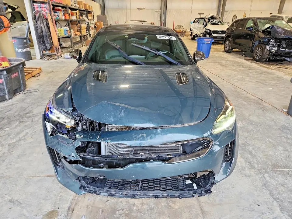 2022 KIA STINGER GT LINE  