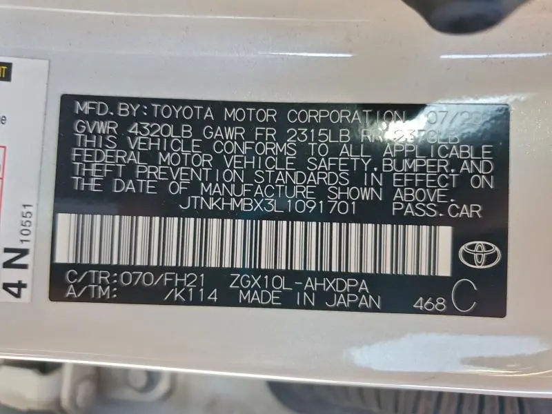 2020 TOYOTA C-HR XLE  