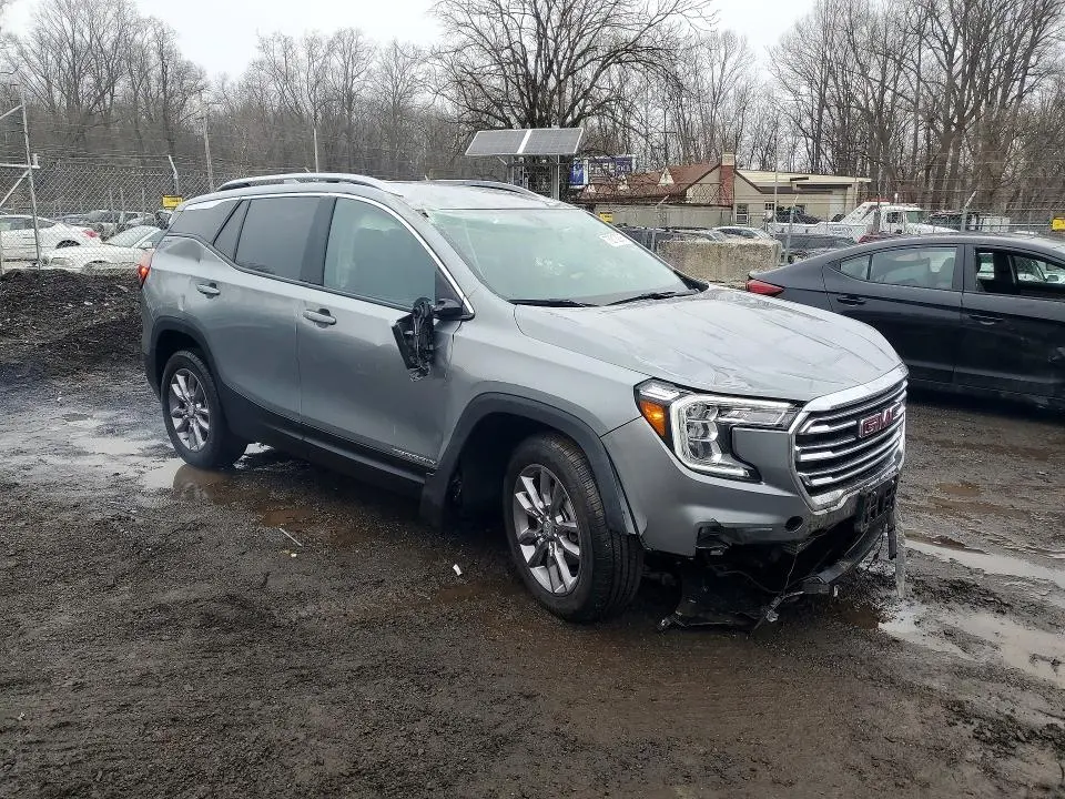 2024 GMC TERRAIN SLT  
