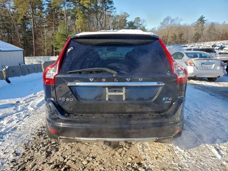 2015 VOLVO XC60 T6 PLATINUM  