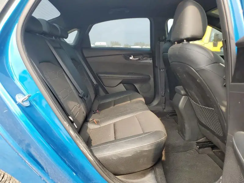 2024 KIA FORTE GT LINE  