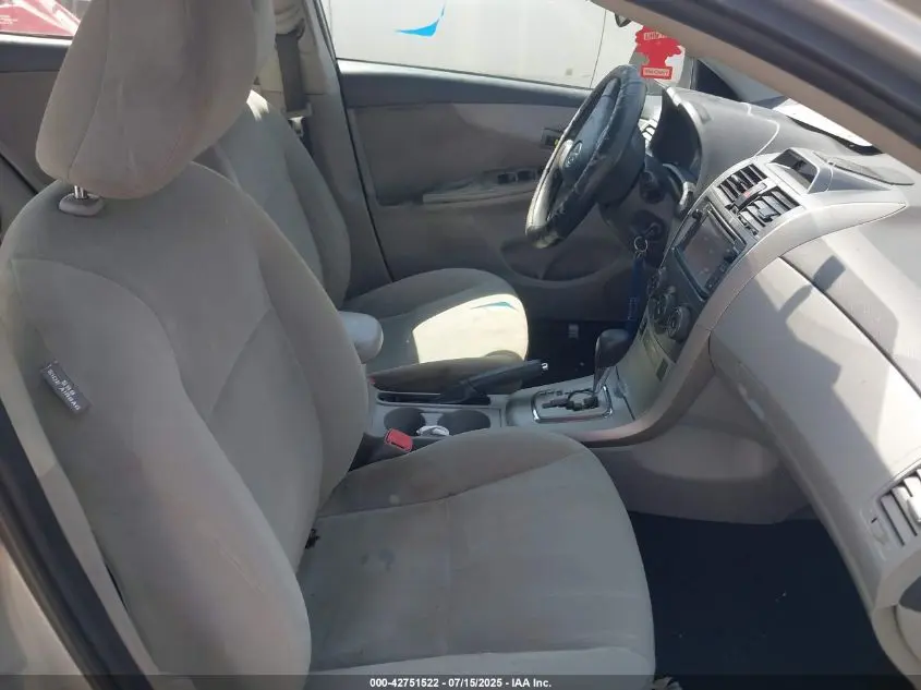 2013 TOYOTA COROLLA LE