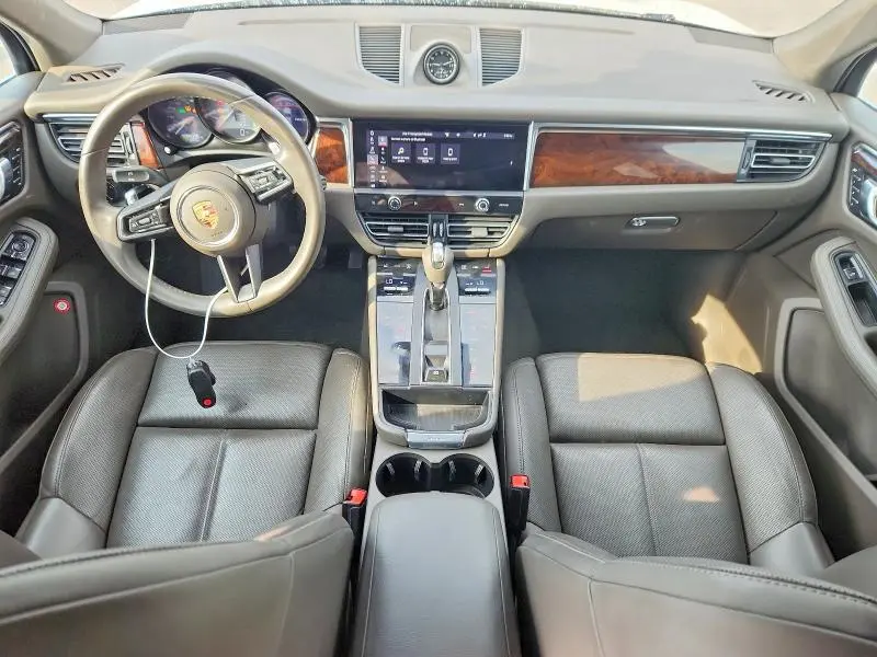2024 PORSCHE MACAN S  
