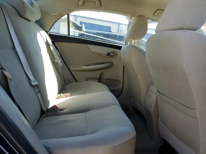 2013 TOYOTA COROLLA BASE  