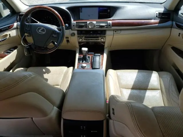 2016 LEXUS LS 460  