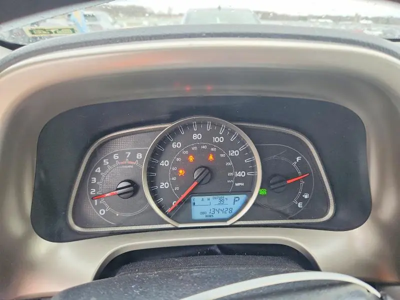 2013 TOYOTA RAV4 LE  
