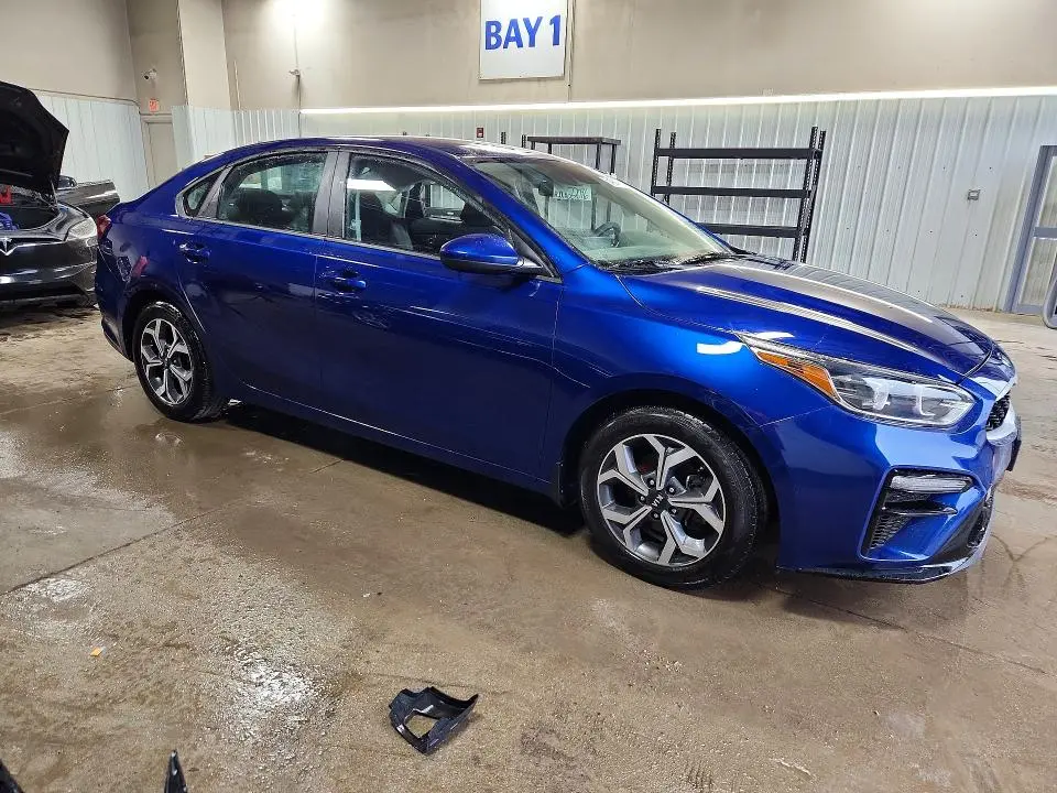 2021 KIA FORTE LXS  