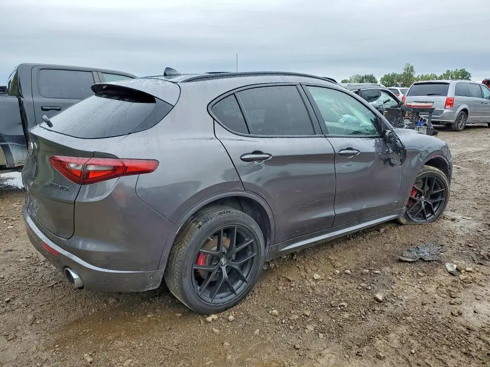 2021 ALFA ROMEO STELVIO TI  