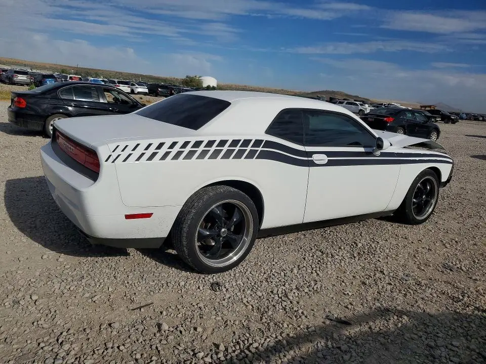 2013 DODGE CHALLENGER SXT  