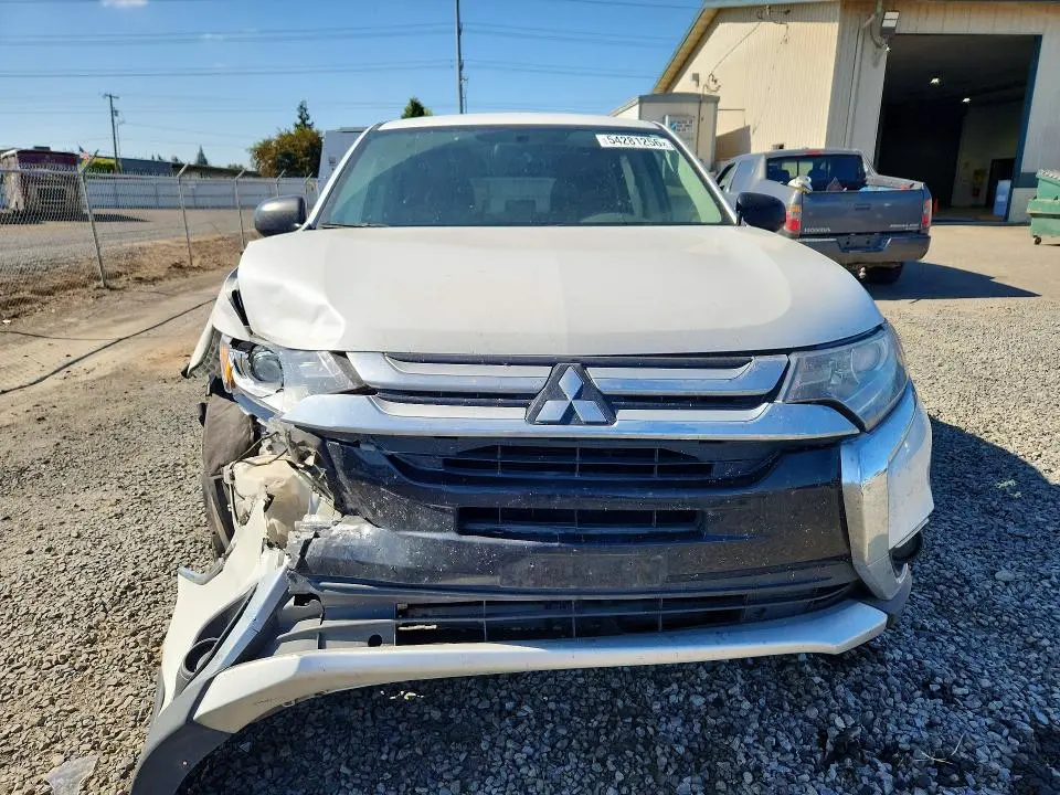 2016 MITSUBISHI OUTLANDER ES  