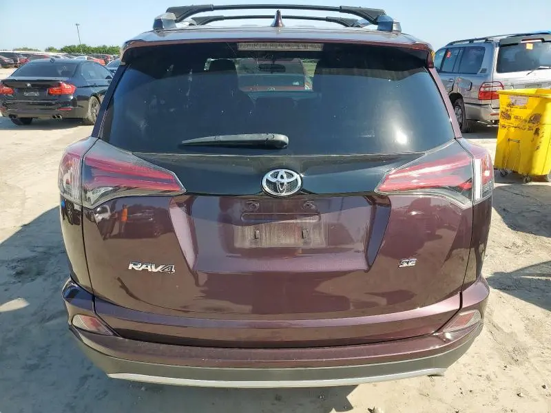 2016 TOYOTA RAV4 SE  