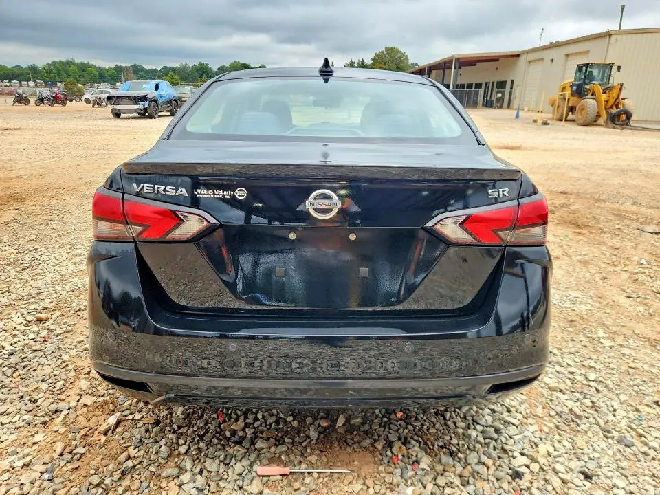 2020 NISSAN VERSA SR  