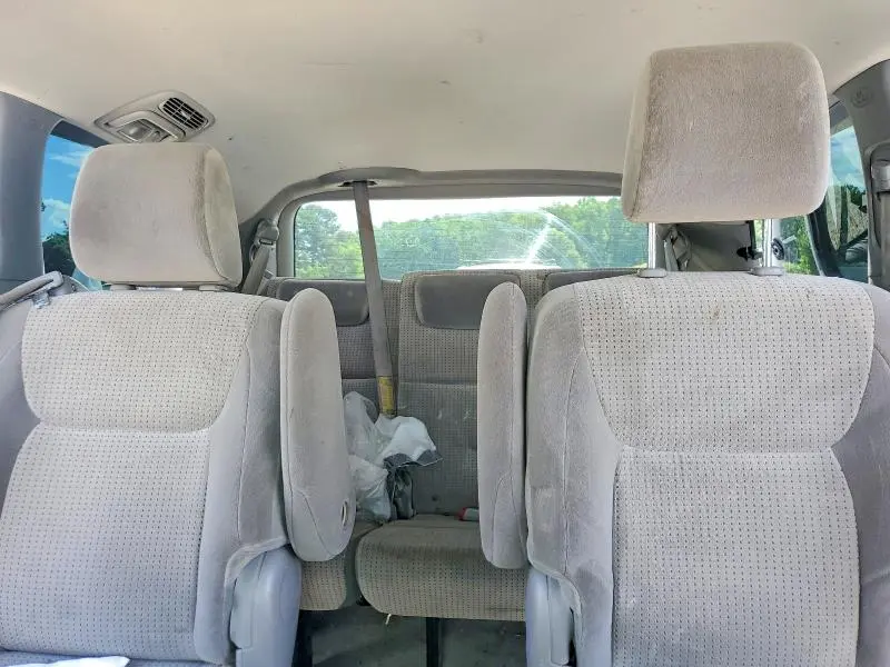 2010 TOYOTA SIENNA LE 7-PASSENGER  