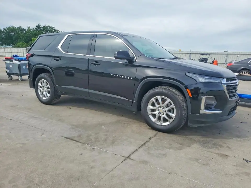 2022 CHEVROLET TRAVERSE LS  