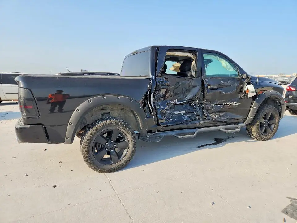 2016 RAM 1500 ST  