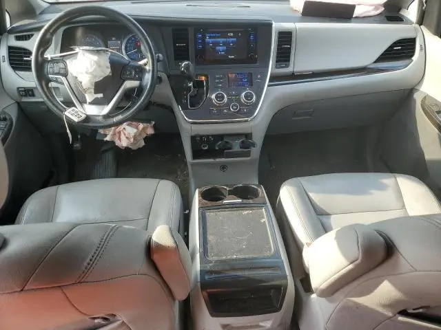 2015 TOYOTA SIENNA XLE
