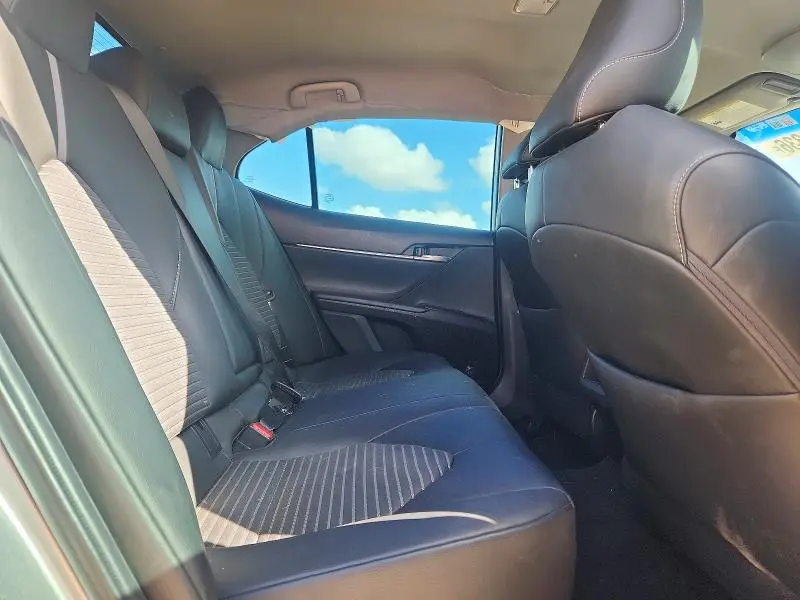 2019 TOYOTA CAMRY SE  