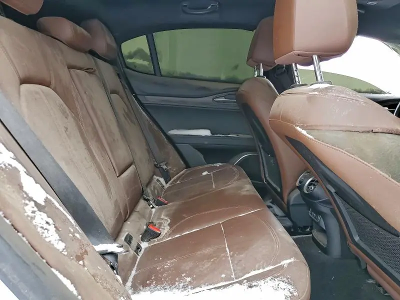 2022 ALFA ROMEO STELVIO TI  