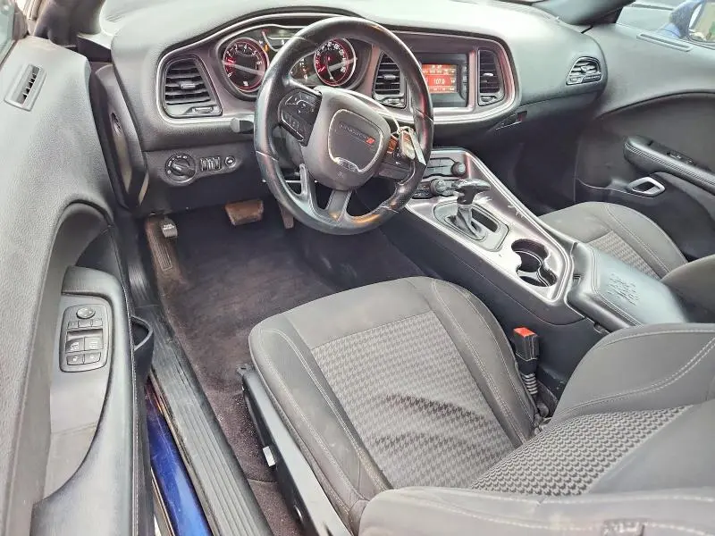 2016 DODGE CHALLENGER SXT  