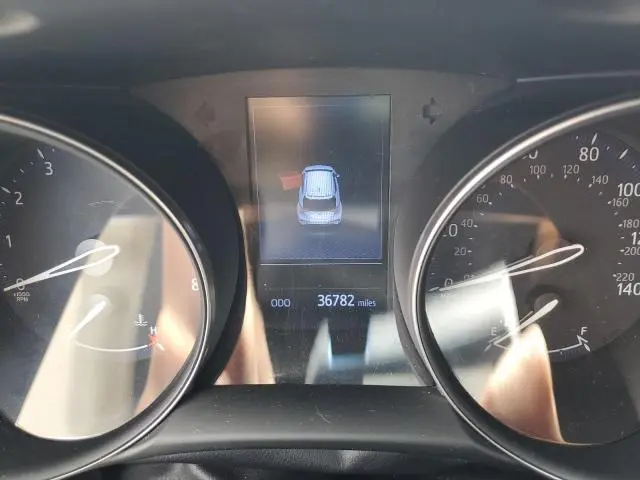 2019 TOYOTA C-HR XLE