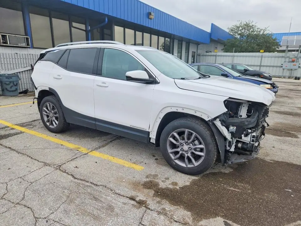 2022 GMC TERRAIN SLT  