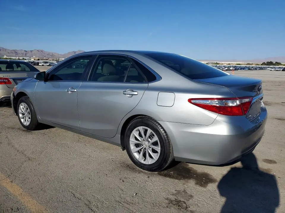 2015 TOYOTA CAMRY LE  