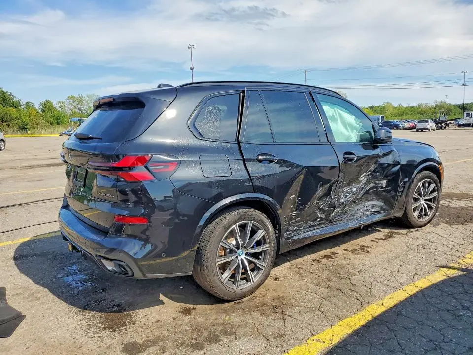 2025 BMW X5 XDRIVE50E  