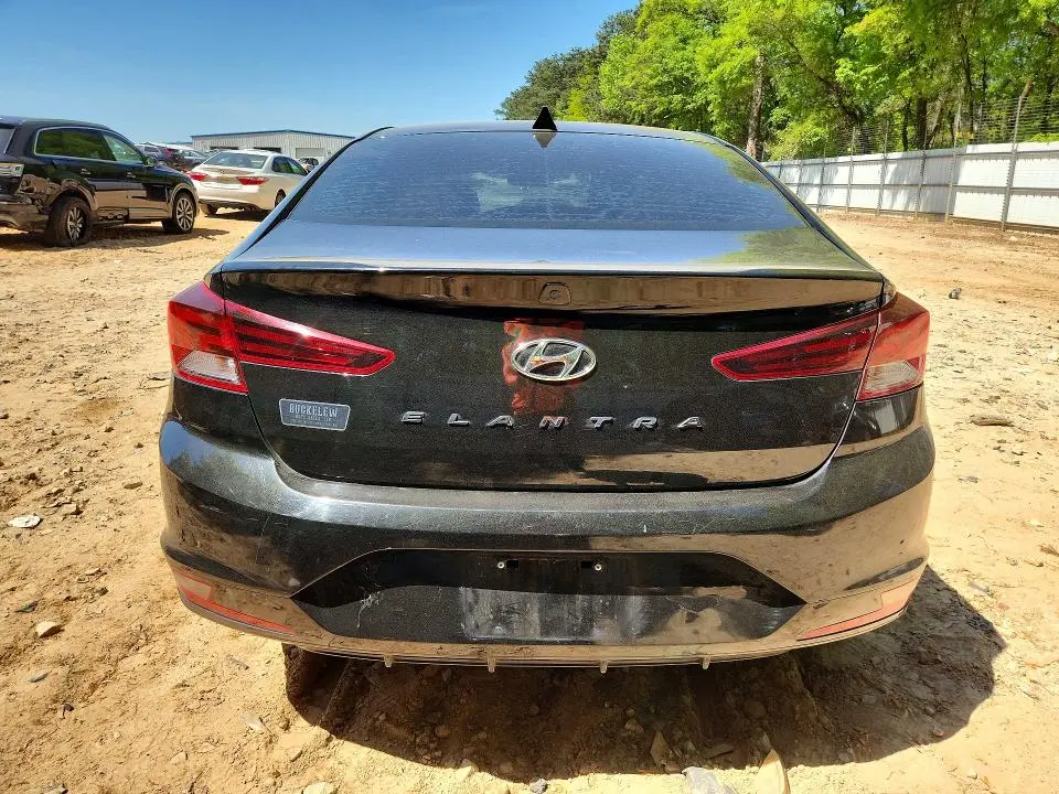 2019 HYUNDAI ELANTRA SEL  