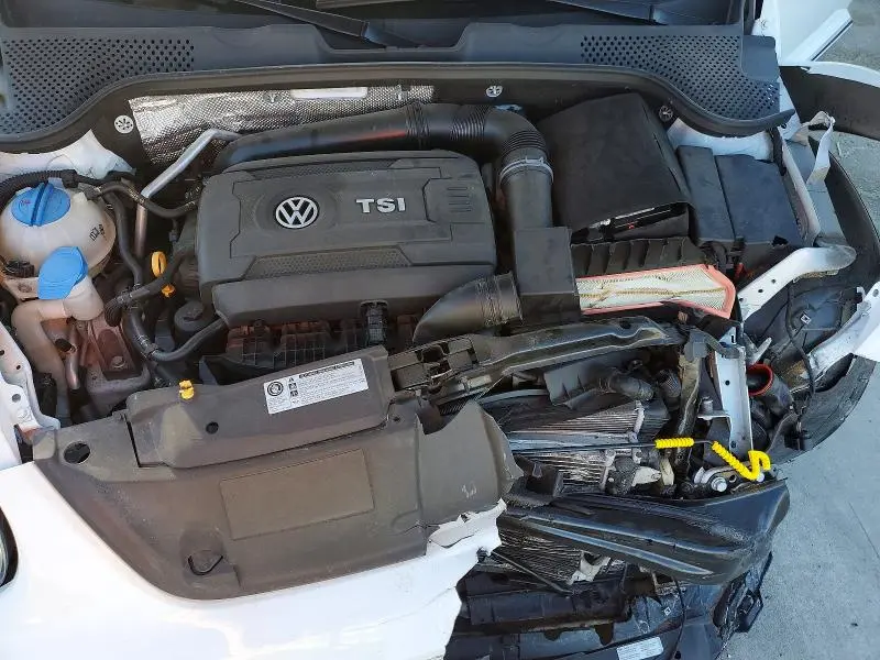 2017 VOLKSWAGEN BEETLE S/SE  