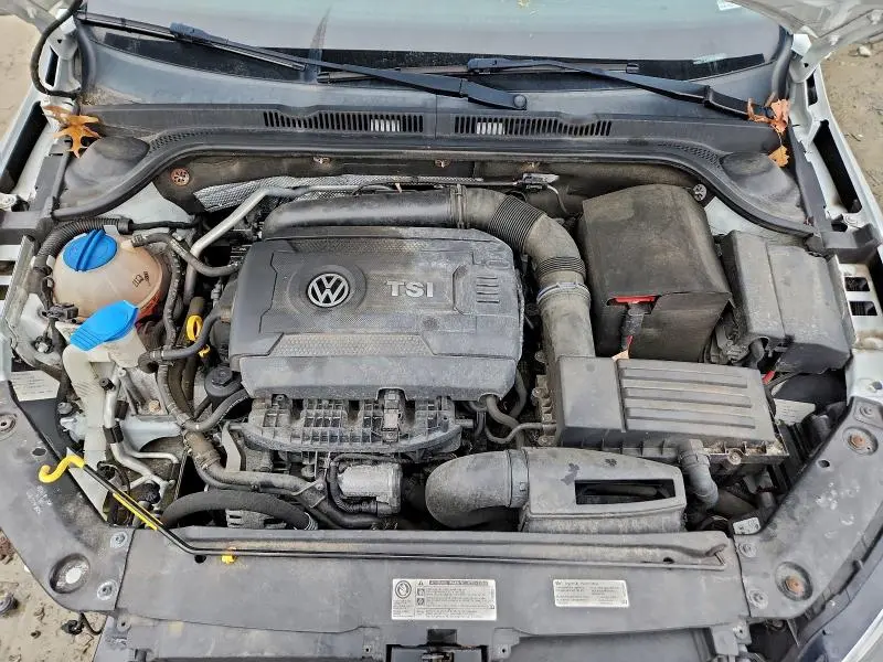 2016 VOLKSWAGEN JETTA SPORT  