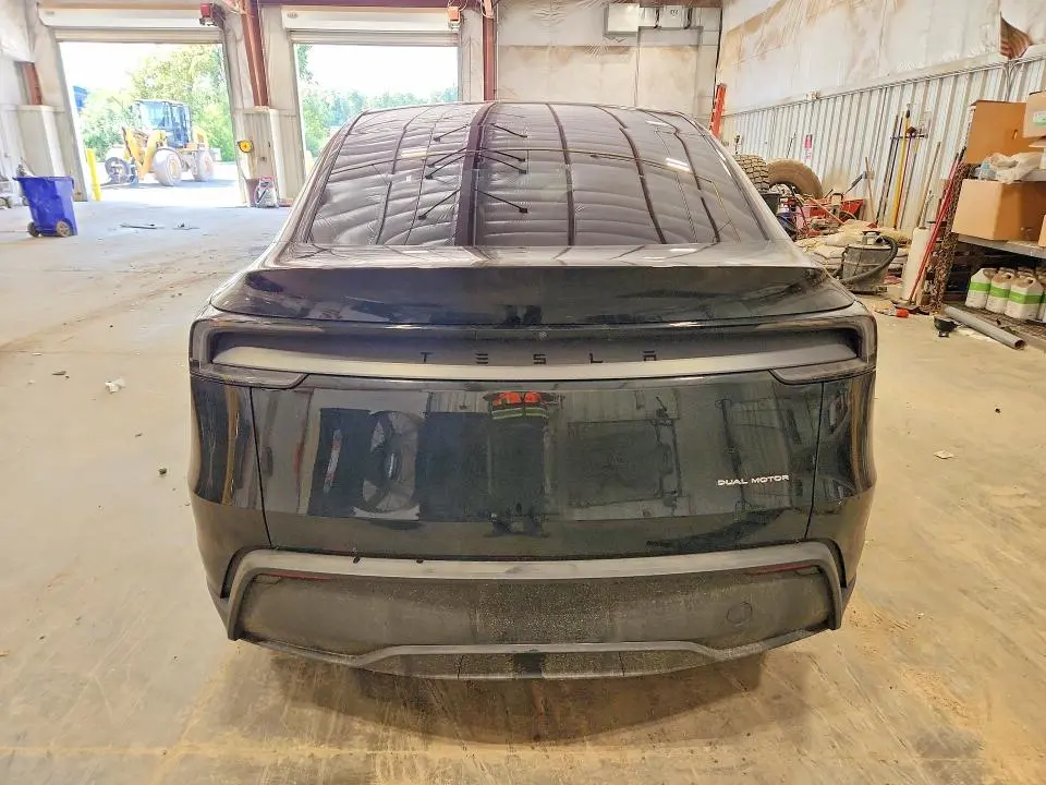 2026 TESLA MODEL Y   