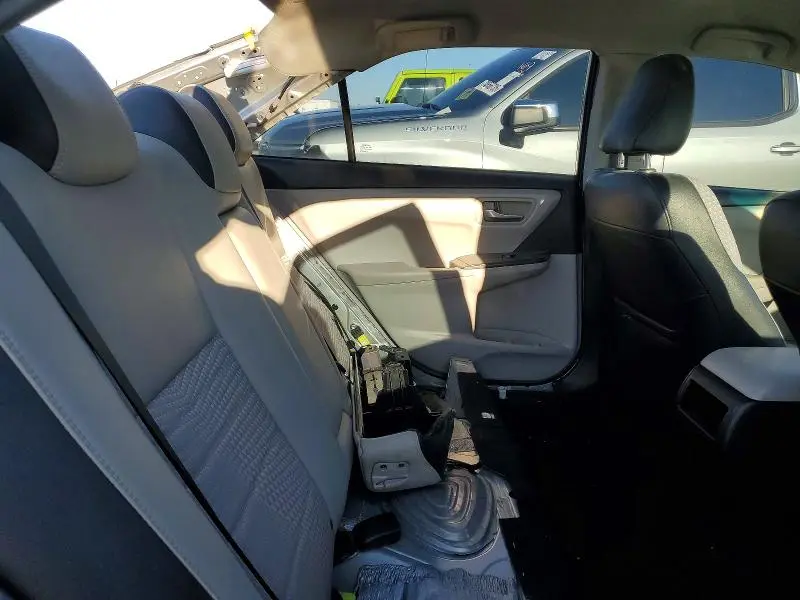 2015 TOYOTA CAMRY LE  