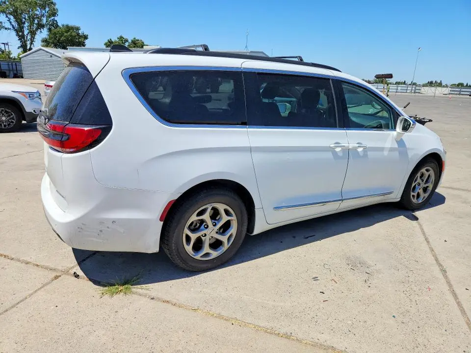 2022 CHRYSLER PACIFICA LIMITED  