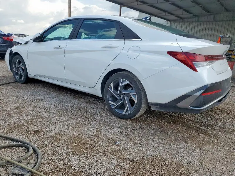 2025 HYUNDAI ELANTRA SEL  