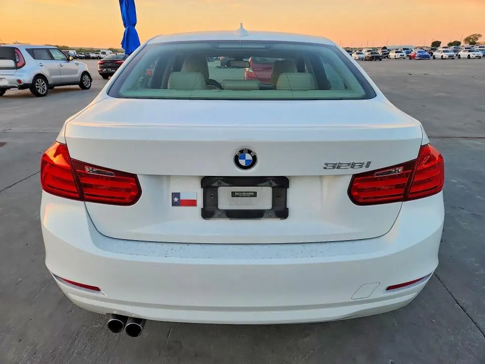 2014 BMW 328   