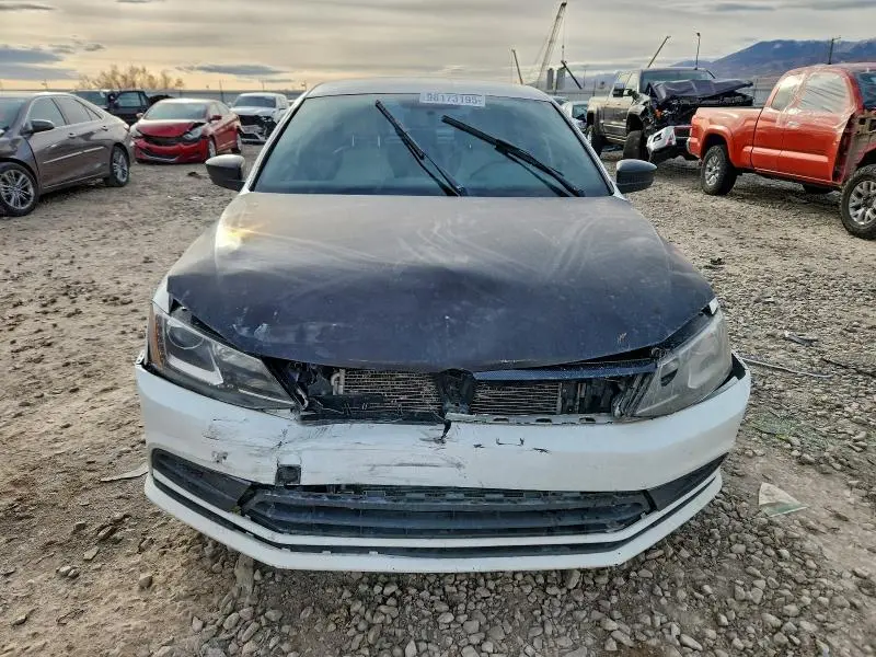 2016 VOLKSWAGEN JETTA SPORT  