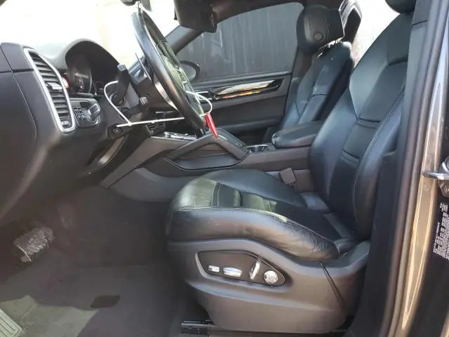 2019 PORSCHE CAYENNE   