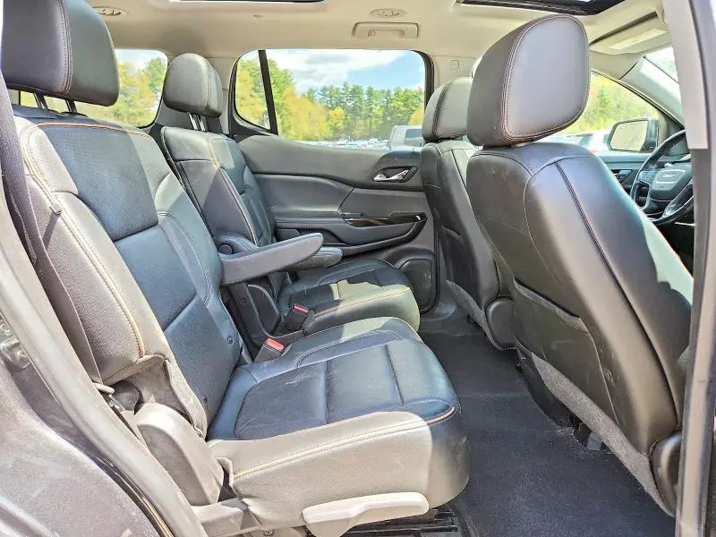 2020 GMC ACADIA AT4  