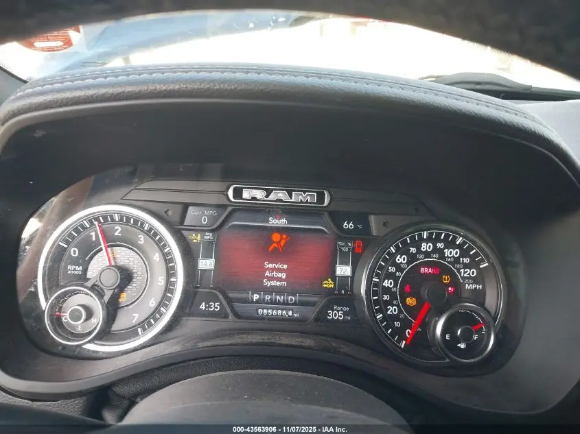 2019 RAM 1500 LARAMIE  4X4 5'7 BOX